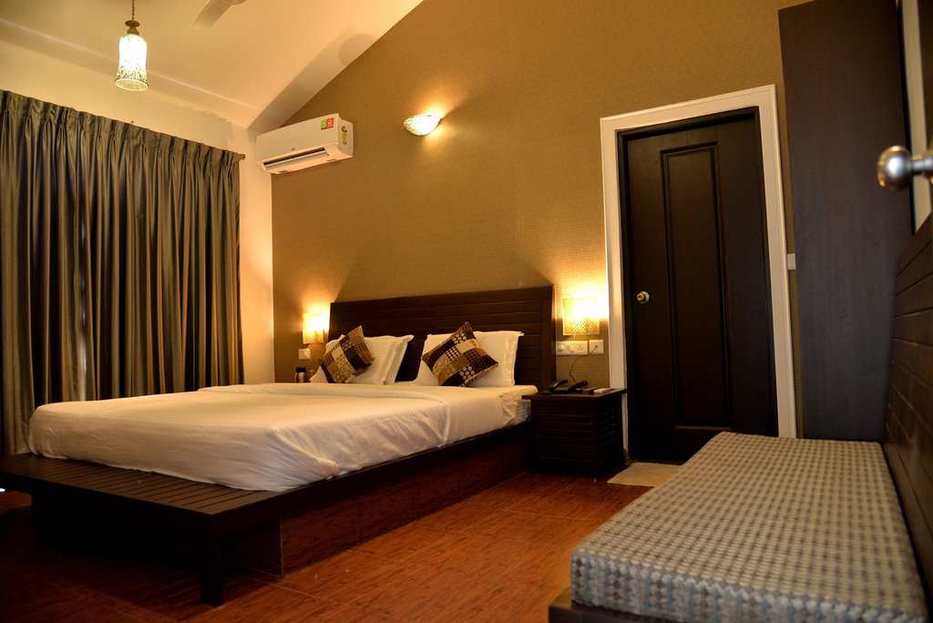 https://aliyaboutiqueresort.com/wp-content/uploads/2020/12/Aliya-resort-delux-1-1.jpg